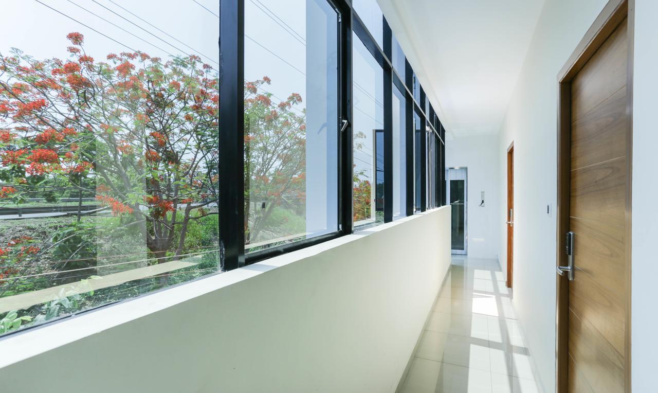 Treebo Trend Cmks Gulmohar Suites Kochi Exterior photo