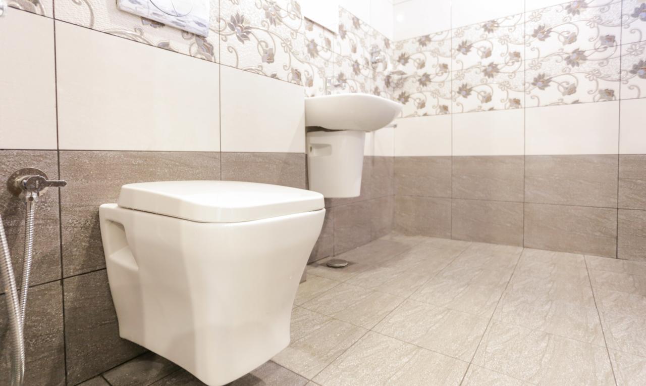 Treebo Trend Cmks Gulmohar Suites Kochi Exterior photo