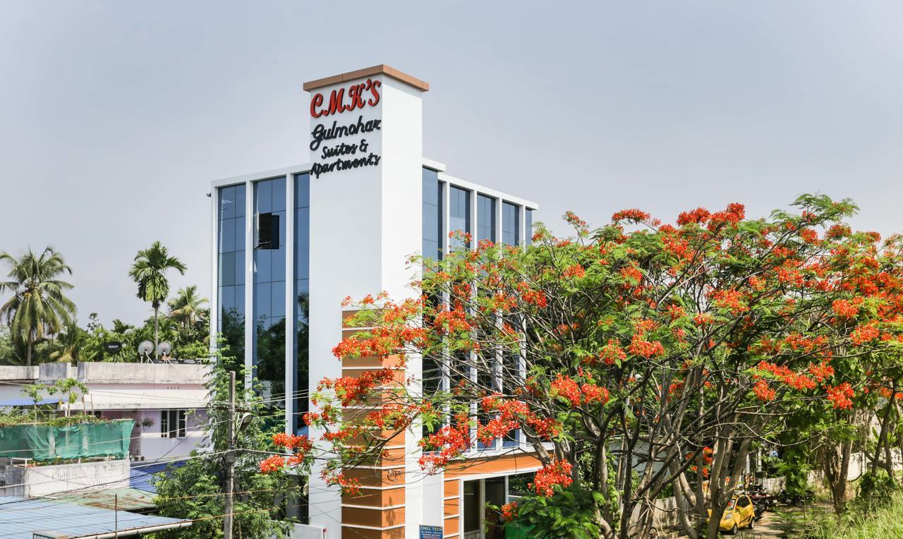 Treebo Trend Cmks Gulmohar Suites Kochi Exterior photo